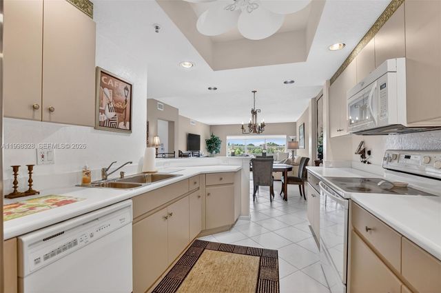 5938 Crystal Shores Dr 301 301, Boynton Beach, FL 33437