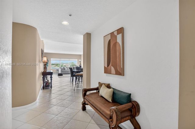 5938 Crystal Shores Dr 301 301, Boynton Beach, FL 33437