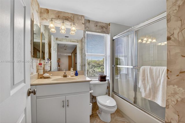 5938 Crystal Shores Dr 301 301, Boynton Beach, FL 33437