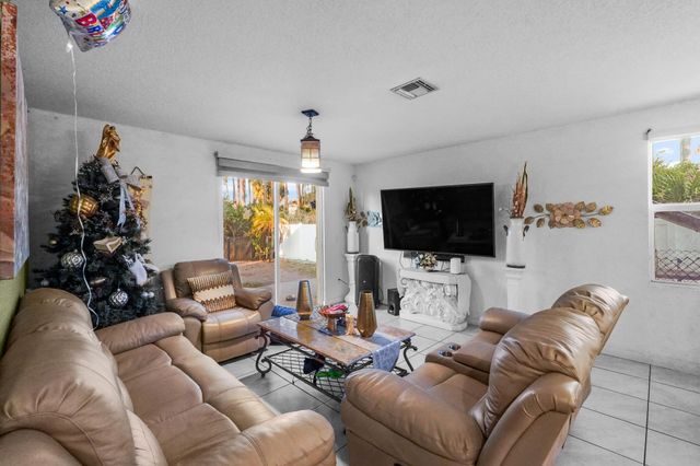 2533 Timber Forest Drive, West Palm Beach, FL 33415