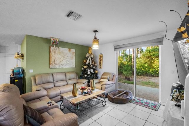 2533 Timber Forest Drive, West Palm Beach, FL 33415