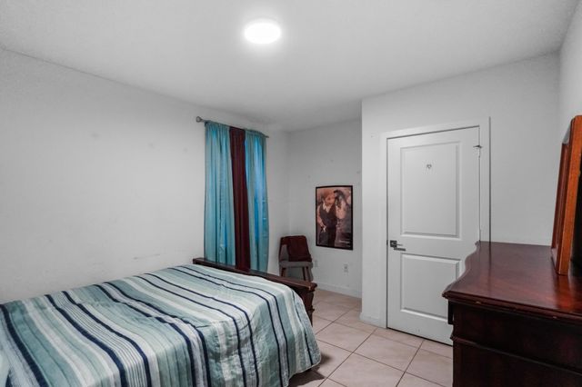 2533 Timber Forest Drive, West Palm Beach, FL 33415