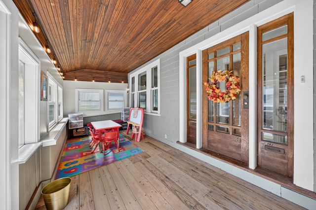 33 Union St, North Andover, MA 01845