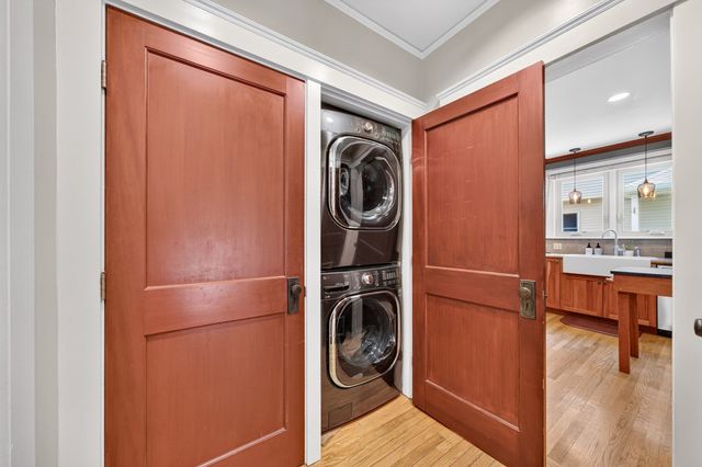 33 Union St, North Andover, MA 01845
