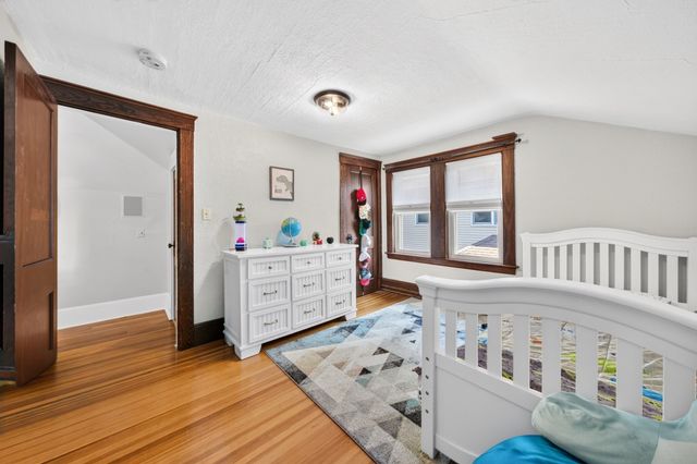 33 Union St, North Andover, MA 01845