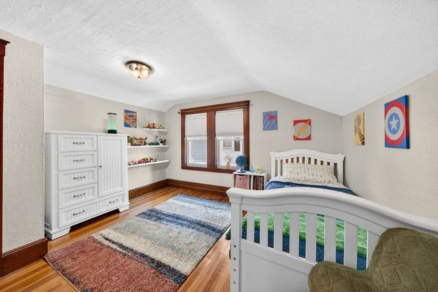 33 Union St, North Andover, MA 01845