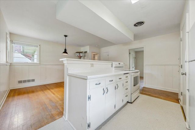 2725 Lofton RD SW, Roanoke, VA 24015