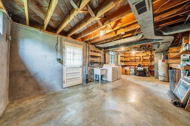 2725 Lofton RD SW, Roanoke, VA 24015