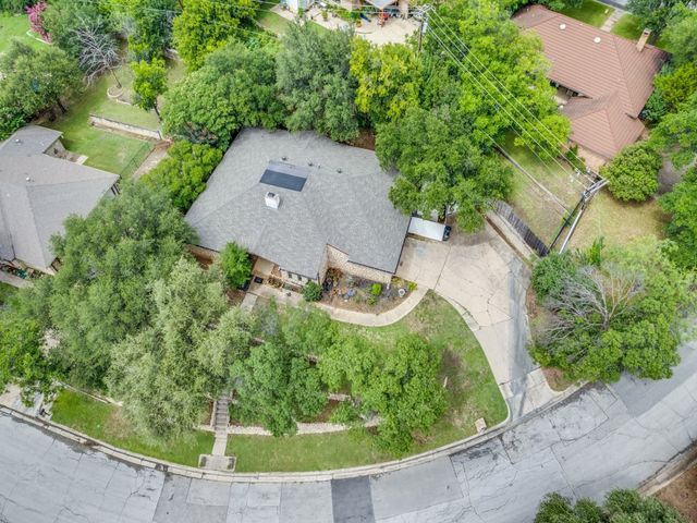 405 Chandler Lake Road, Fort Worth, TX 76103
