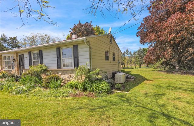 9185 OLD ROUTE 22, Bethel, PA 19507