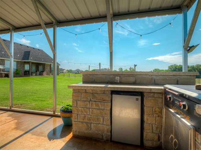 3390 Canadian Trail Court, Noble, OK 73068