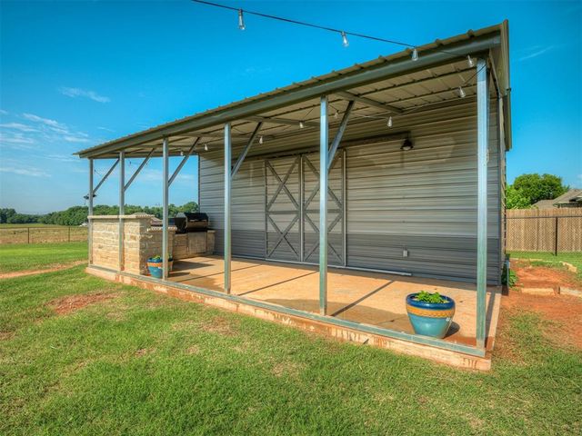 3390 Canadian Trail Court, Noble, OK 73068