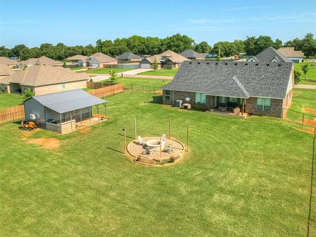 3390 Canadian Trail Court, Noble, OK 73068