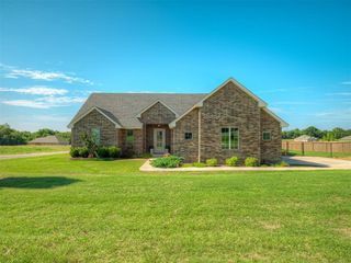 3390 Canadian Trail Court, Noble, OK 73068
