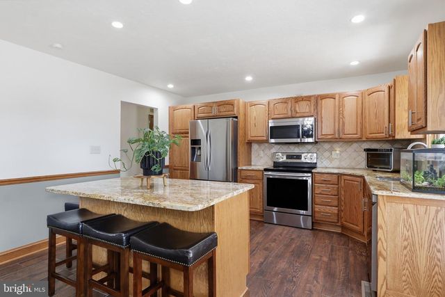 62 LAUREL DR, Hanover, PA 17331