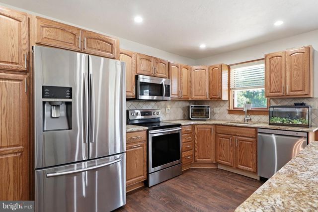 62 LAUREL DR, Hanover, PA 17331