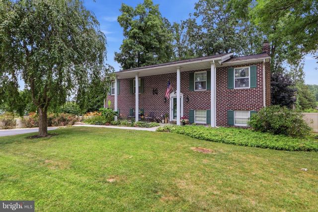 62 LAUREL DR, Hanover, PA 17331