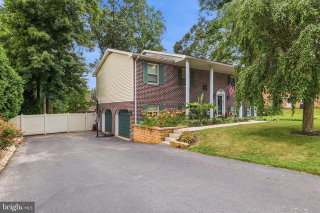 62 LAUREL DR, Hanover, PA 17331