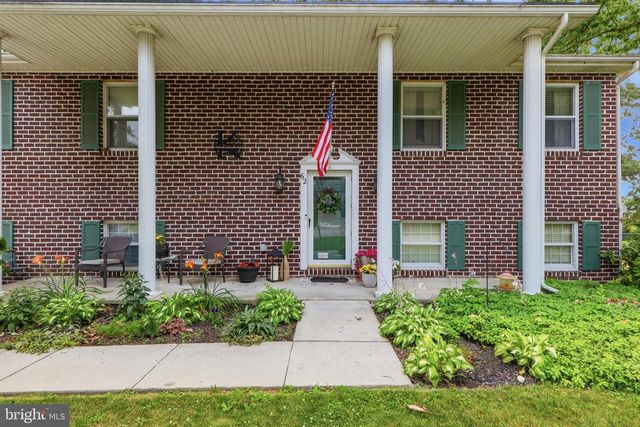 62 LAUREL DR, Hanover, PA 17331