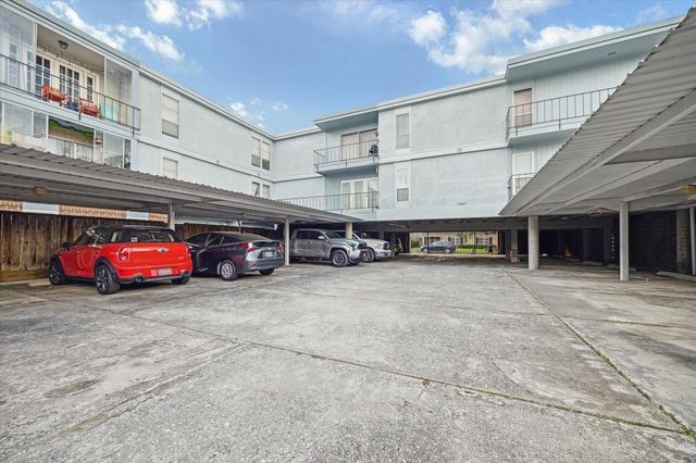 505 Westcott Street 104, Houston, TX 77007