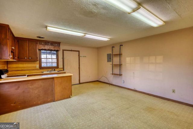 3195 Highway 213, Mansfield, GA 30055