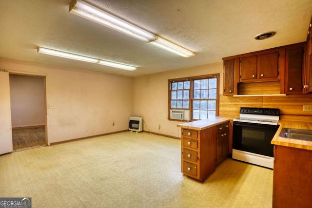 3195 Highway 213, Mansfield, GA 30055