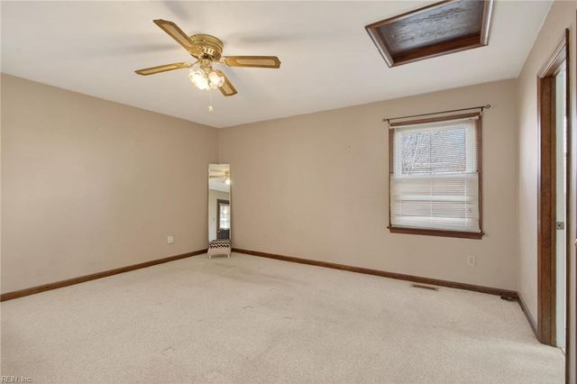 4033 Kalona RD, Portsmouth, VA 23703