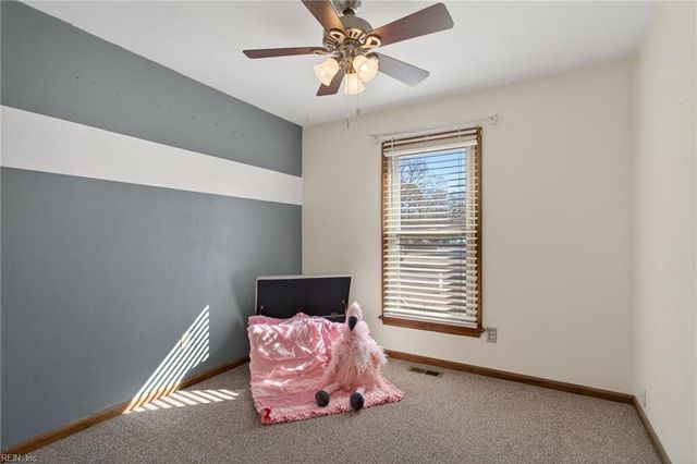 4033 Kalona RD, Portsmouth, VA 23703