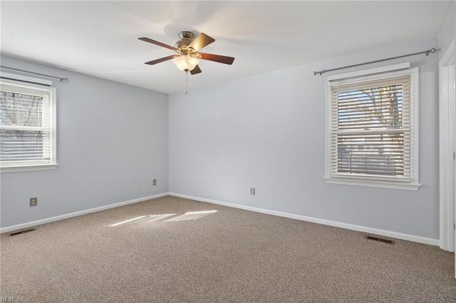 4033 Kalona RD, Portsmouth, VA 23703