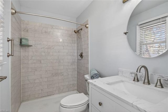 4033 Kalona RD, Portsmouth, VA 23703