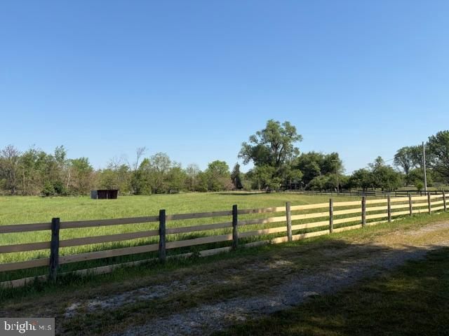 1381 LEETOWN RD, Summit Point, WV 25446