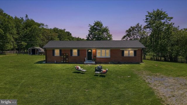 1381 LEETOWN RD, Summit Point, WV 25446