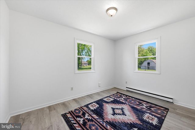 1381 LEETOWN RD, Summit Point, WV 25446