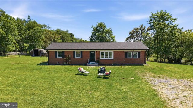 1381 LEETOWN RD, Summit Point, WV 25446