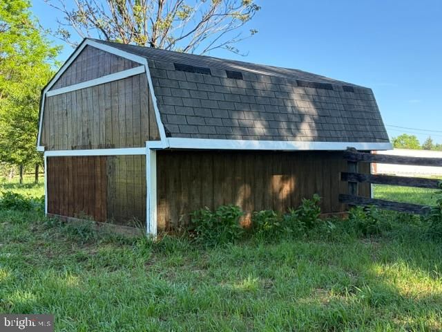1381 LEETOWN RD, Summit Point, WV 25446