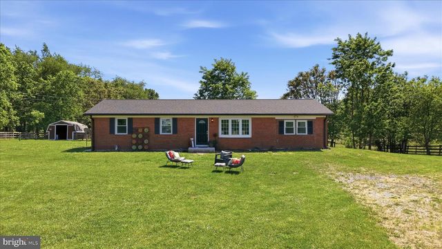 1381 LEETOWN RD, Summit Point, WV 25446