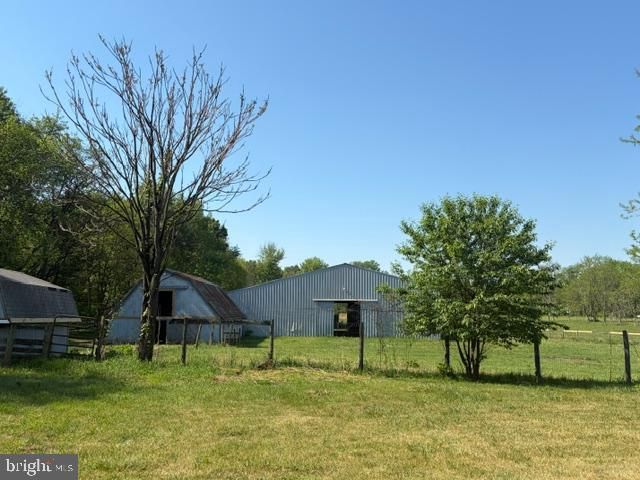 1381 LEETOWN RD, Summit Point, WV 25446