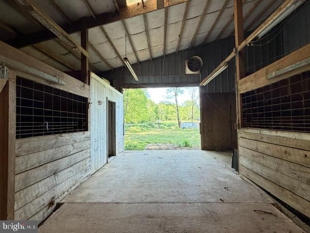 1381 LEETOWN RD, Summit Point, WV 25446