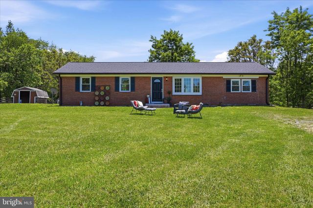 1381 LEETOWN RD, Summit Point, WV 25446