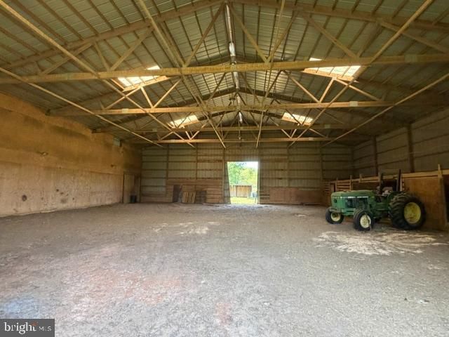 1381 LEETOWN RD, Summit Point, WV 25446
