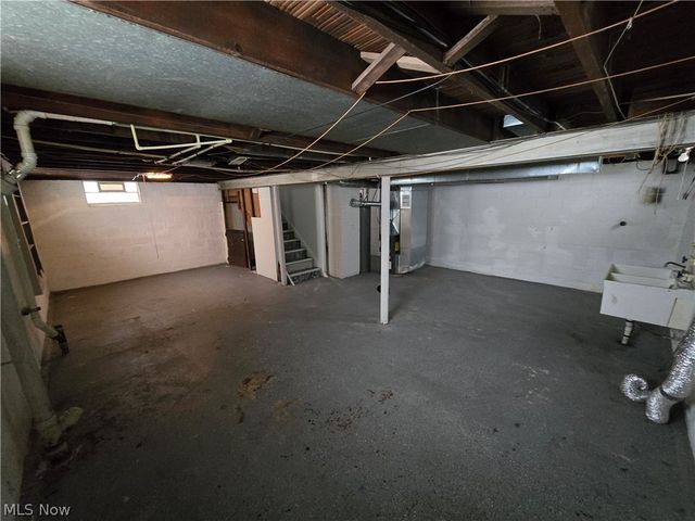 4667 E 86th Street, Garfield Heights, OH 44125
