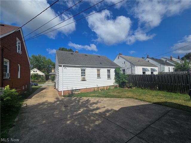 4667 E 86th Street, Garfield Heights, OH 44125