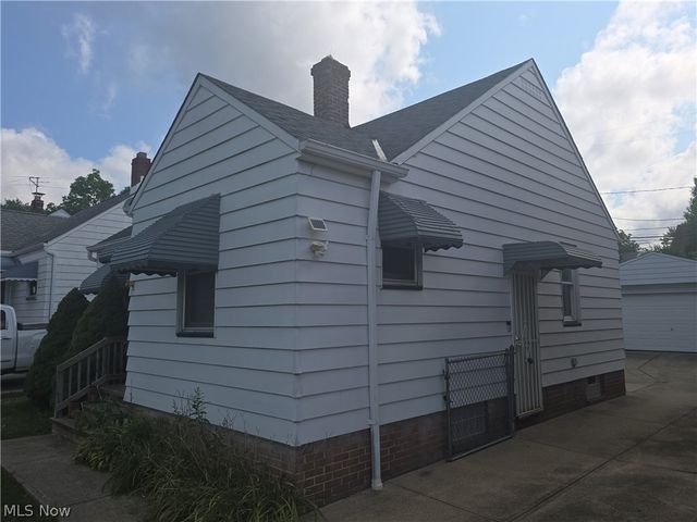 4667 E 86th Street, Garfield Heights, OH 44125