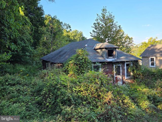 5 JANE ST, Coatesville, PA 19320