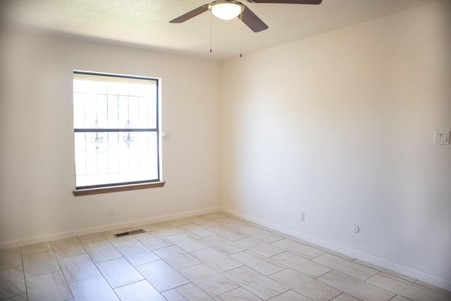 5406 Edwards Drive NE, Albuquerque, NM 87111
