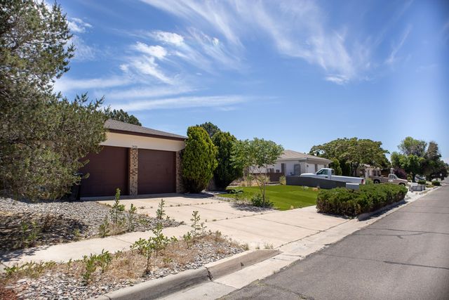 5406 Edwards Drive NE, Albuquerque, NM 87111