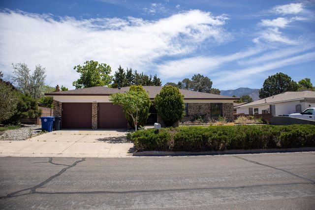 5406 Edwards Drive NE, Albuquerque, NM 87111