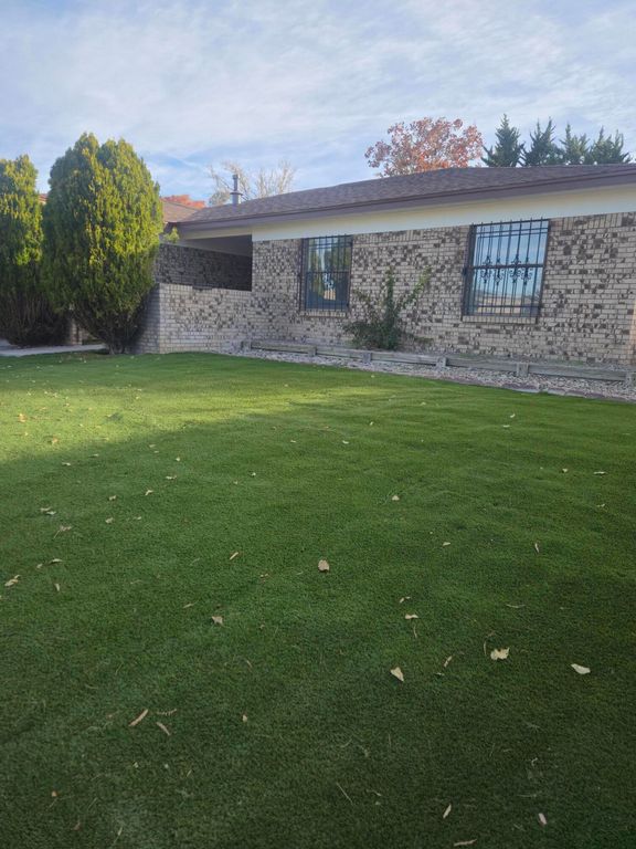 5406 Edwards Drive NE, Albuquerque, NM 87111