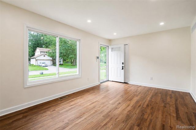 201 Cardwell Street, Inkster, MI 48141