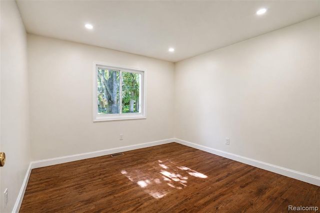 201 Cardwell Street, Inkster, MI 48141